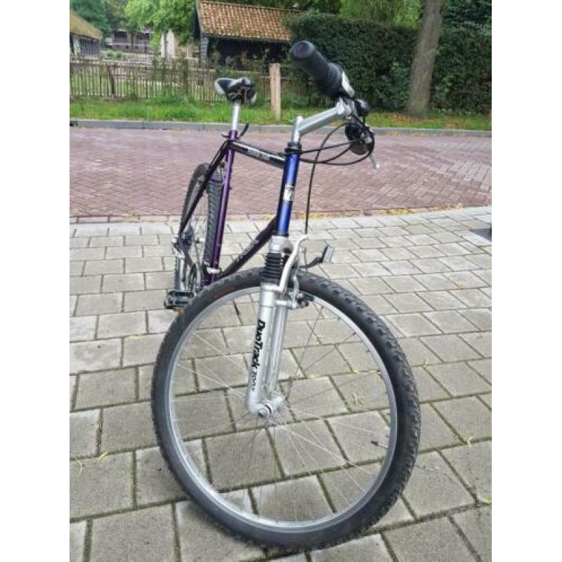 Trek mountainbike als nieuw.