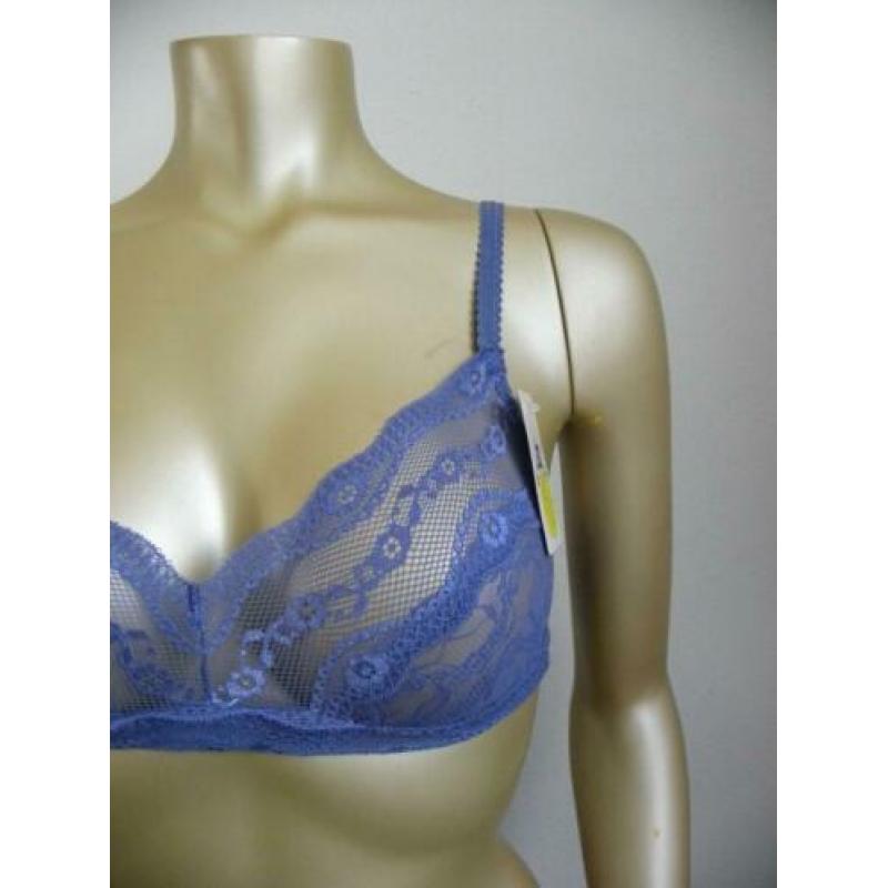 Nieuw setje van Btemptd, bralette maat S en string maat S