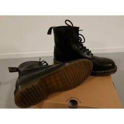 Dr Martens, maat 42, smooth black 1460