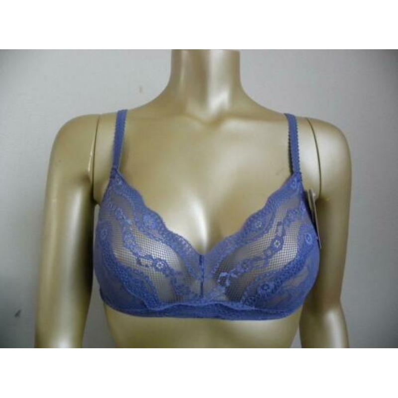 Nieuw setje van Btemptd, bralette maat S en string maat S