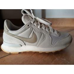 Nike sneakers, in goede staat mt 36