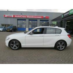 BMW 1-serie 118i Business+ /5-DRS/XENON/NAVI/AUTOMAAT/NAP!