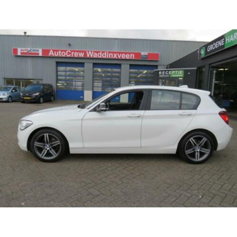 BMW 1-serie 118i Business+ /5-DRS/XENON/NAVI/AUTOMAAT/NAP!