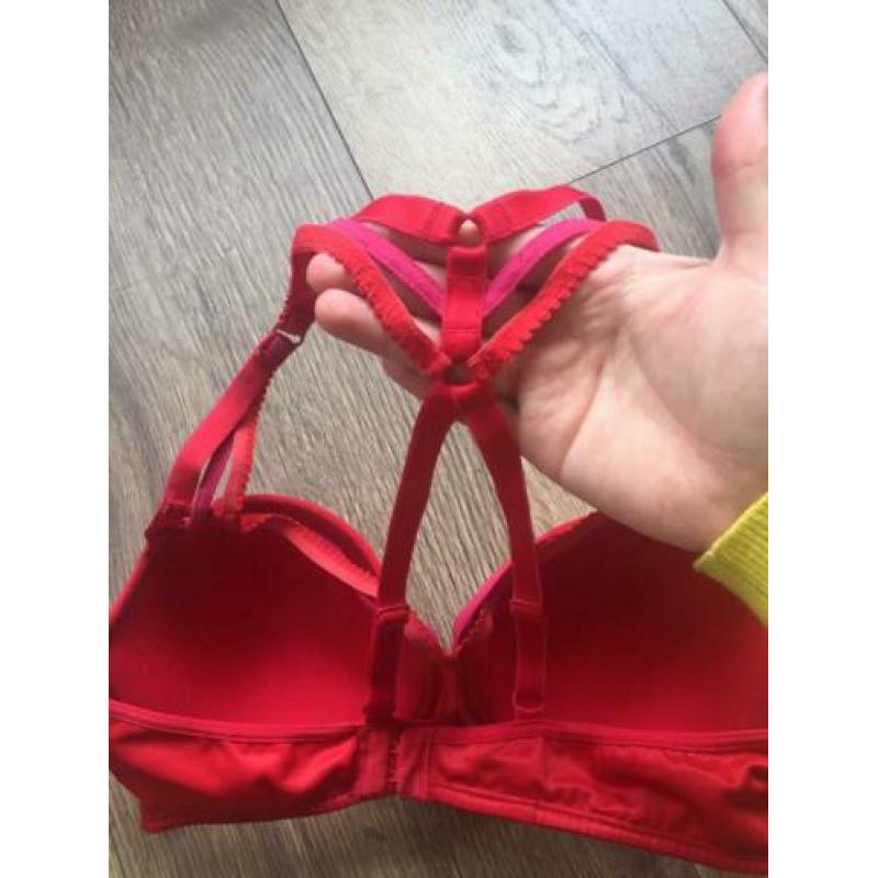 Marlies Dekkers roze rode bh 70D