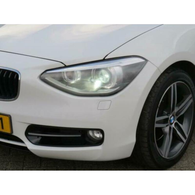 BMW 1-serie 118i Business+ /5-DRS/XENON/NAVI/AUTOMAAT/NAP!