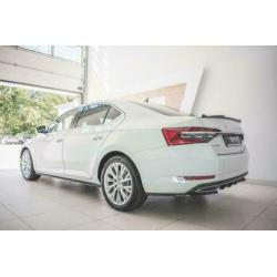 Voorlip achterlip diffuser spoiler skirt - Skoda Superb 19-