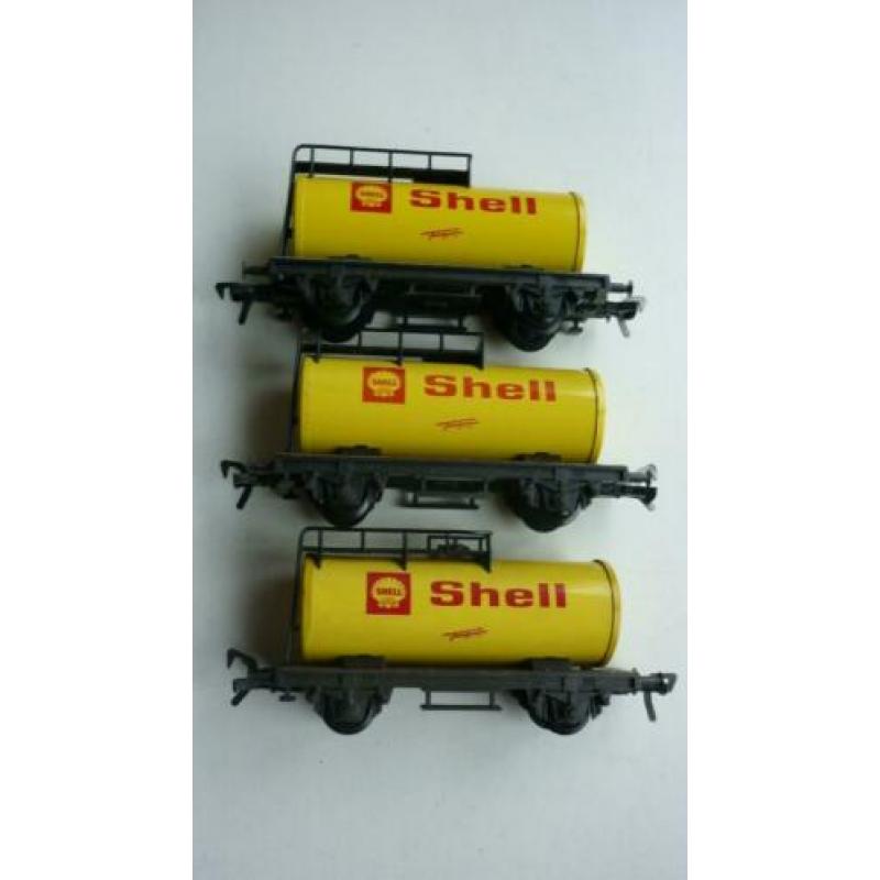 3 Fleischmann H0 Shell tankwagons