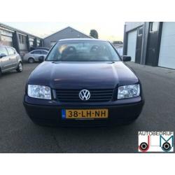 Volkswagen BORA BORA; 77 KW 2003 AIRC APK TOT 17-02-2021