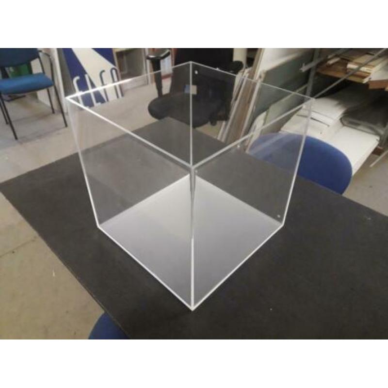 Plexiglas / vitrine bescherm kappen 40 x 40 x 40 cm