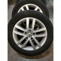 VW Volkswagen Seat Audi Skoda 5x112 Velgen + Zomer banden