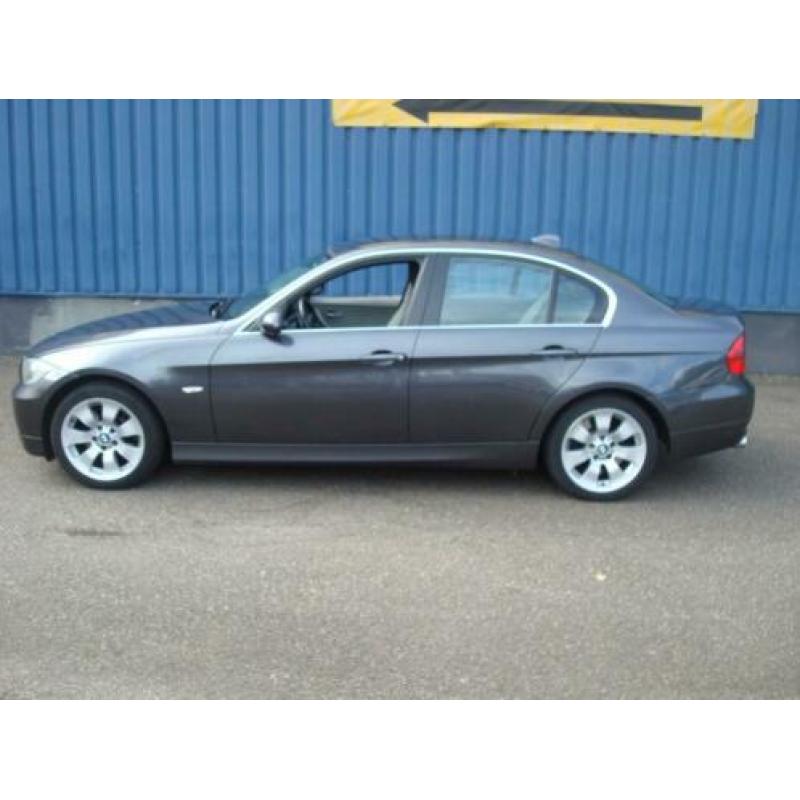 BMW 3 Serie 330xd Executive Met navigatie (bj 2007)