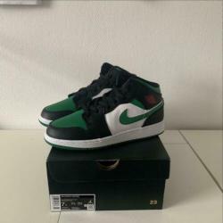 Jordan 1 mid green toe maat 40