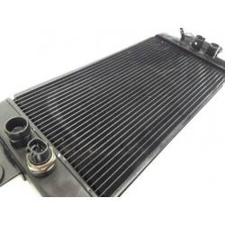 C800 2001 - 2010 Suzuki Radiator Oliekoeler D1-30280