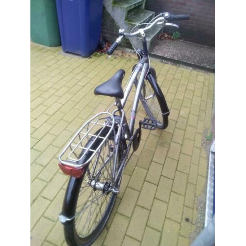 Gazelle jongens fiets 26 inch met terug trap rem en 3 vers.