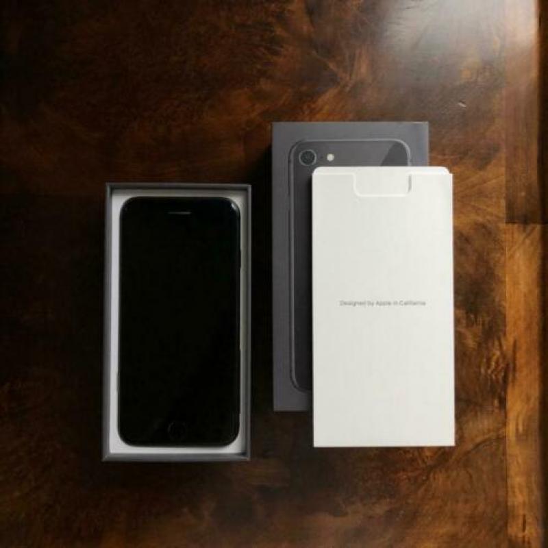 iPhone 8 64GB "Space Grey"