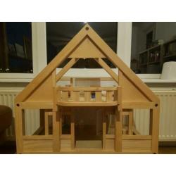 Houten poppenhuis