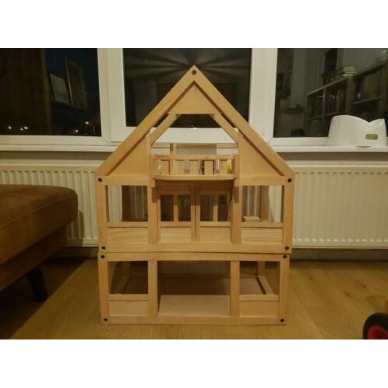 Houten poppenhuis