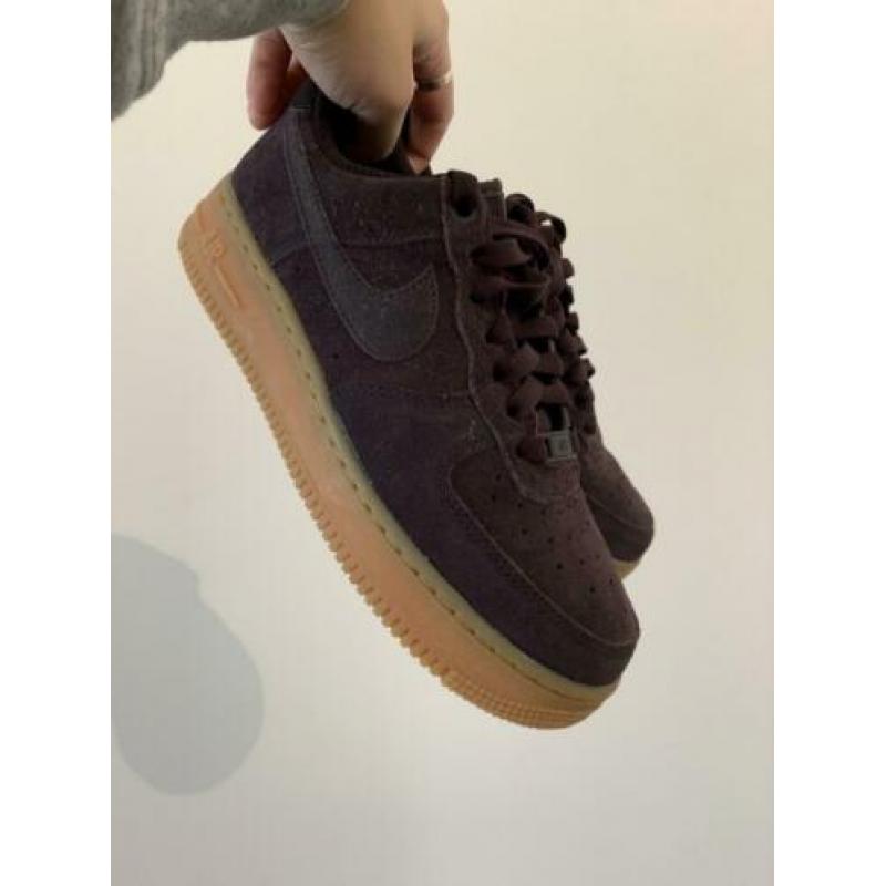 Nike Airforce paars suede (NIEUW)