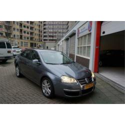 Volkswagen Jetta 1.6 Trendline * Luxe zeer nette auto * 3de