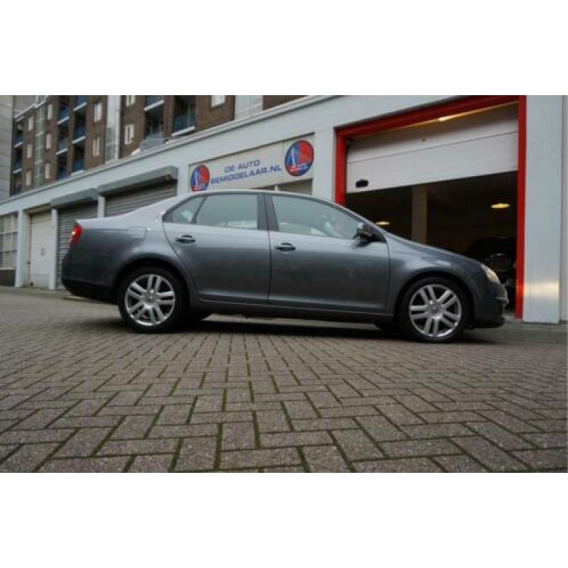 Volkswagen Jetta 1.6 Trendline * Luxe zeer nette auto * 3de