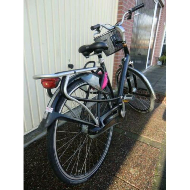 BATAVUS "Mambo" met framemaat 53 cm en 8 versnellingen