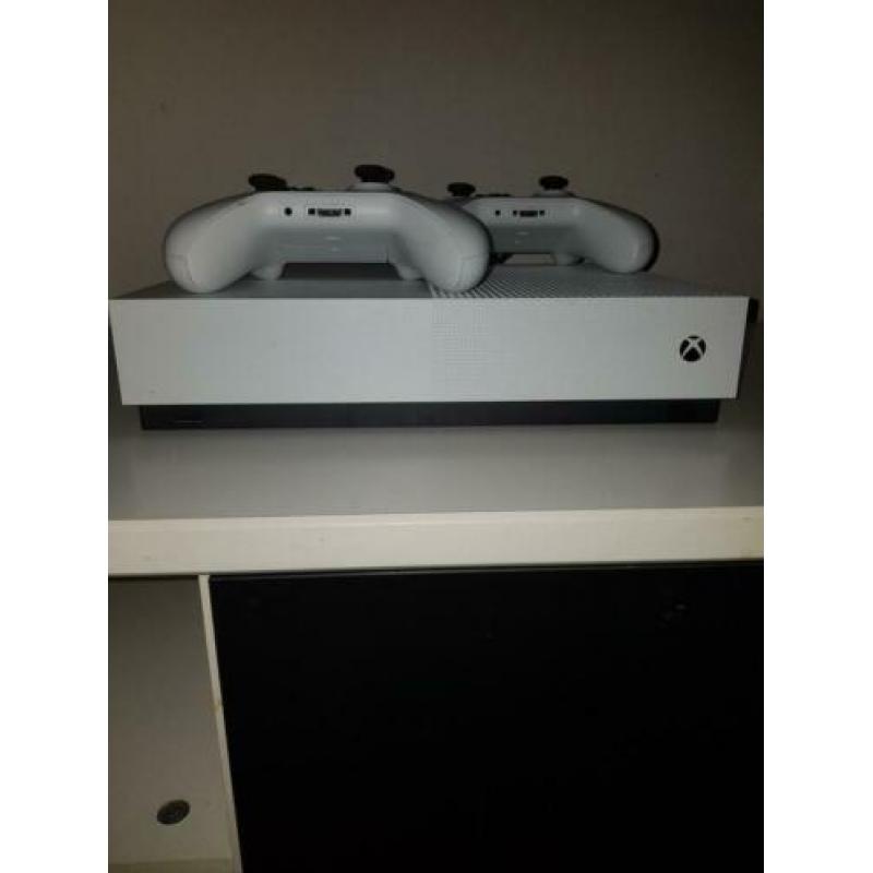 Xbox One S half jaar oud