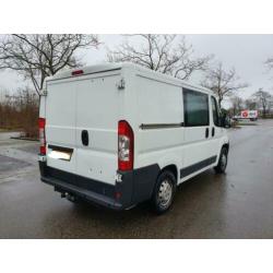 Peugeot Boxer 2.2 hdi met luchtvering achter.