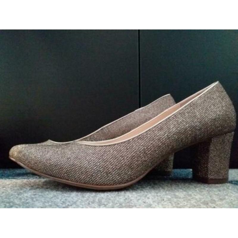 Gouden pumps maat 39