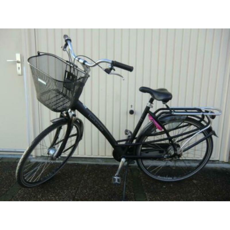 BATAVUS "Mambo" met framemaat 53 cm en 8 versnellingen