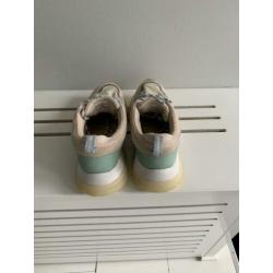 Zara sneakers mt 36