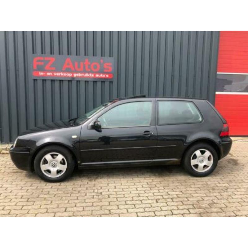 Volkswagen Golf 2.0 Comfortline | Metallic | L.M Velgen |