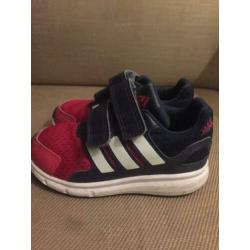 Adidas kinder schoenen - 24