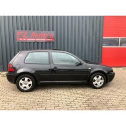 Volkswagen Golf 2.0 Comfortline | Metallic | L.M Velgen |