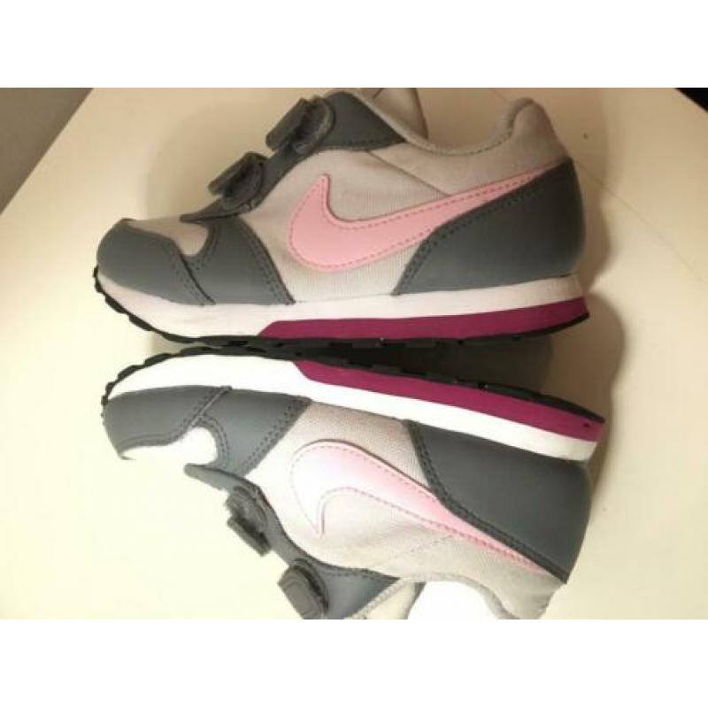 Nike meisjes schoenen mt 27