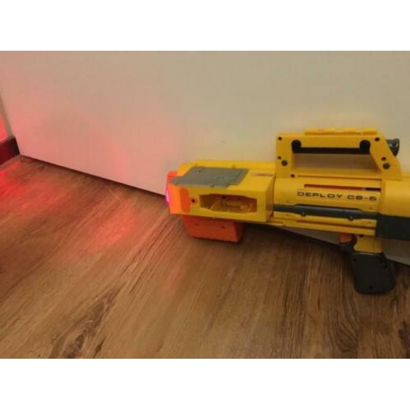 Nerf Deploy CS6 incl pijltjes en laser