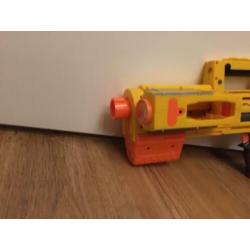 Nerf Deploy CS6 incl pijltjes en laser