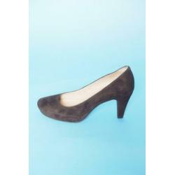 Unisa bruin suede pump maat 41