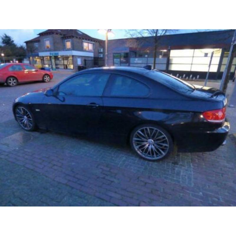 BMW 3-Serie 3.0 I 335 Coupe AUT 2007 Zwart