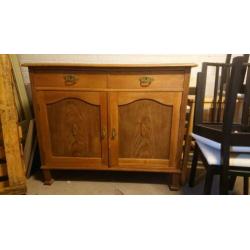 Antieke kast met 2 lades (commode)