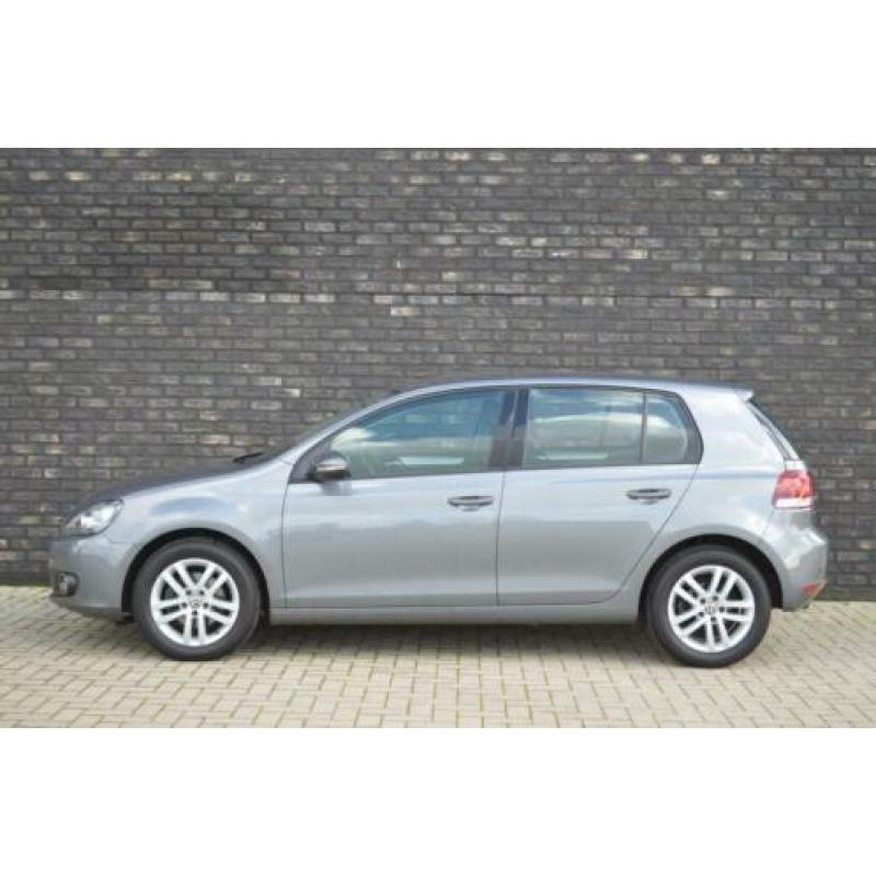 Volkswagen Golf Airco/ Parkeersensoren/ Stoelverwarming/ Ele