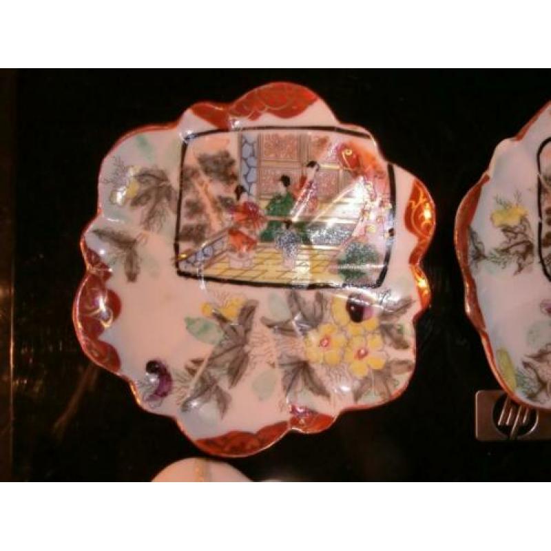 4 bordjes, Imari japans doorsnede 10 cm