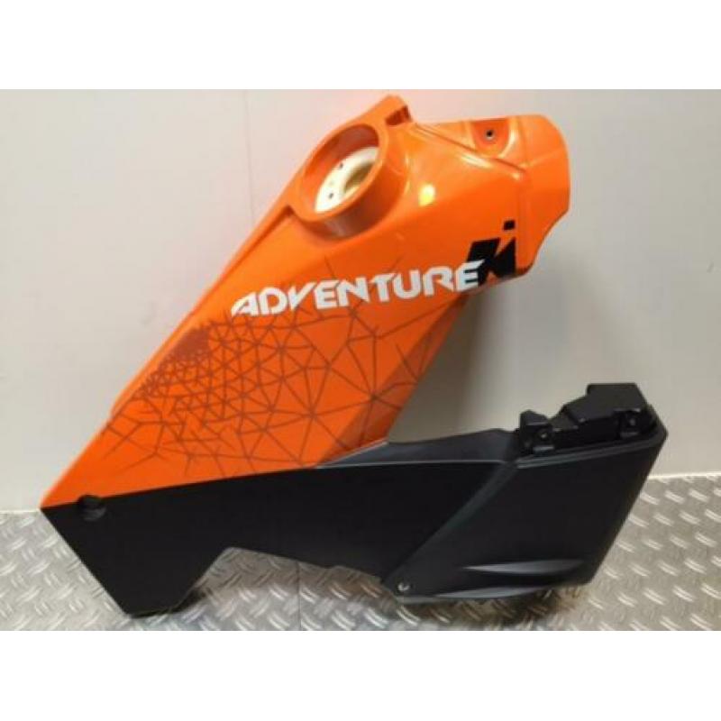 KTM 990 Adventure rechter tank