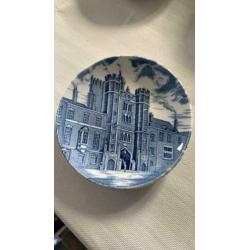 3 bordjes wedgwood Buckingham palace (w)