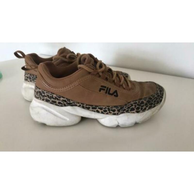 Fila dad-sneakers maat 36 gebruikt