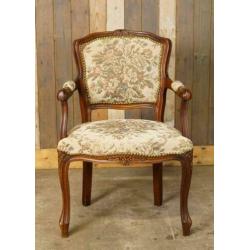 Oude brocante Louis XV stoel met beige bekleding - fauteuil