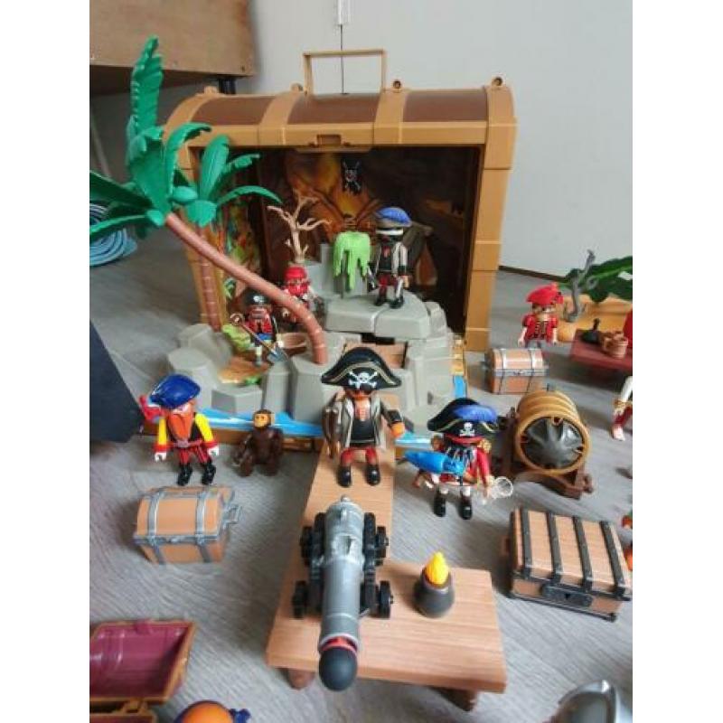 Playmobil piraten set met schip en koffer