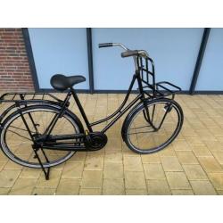 Zwarte omafiets te koop!