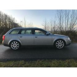 Audi A4 Avant 1.8 Turbo Exclusive MT S-LINE CLIMA NAVI !