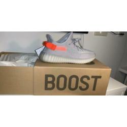 Adidas yeezy tail light maat 44 2/3