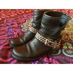 Leren laarzen met studs van Steve Madden maat 38 nu 35€